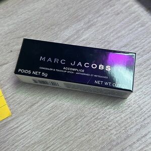 Marc jacobs concealer and touch up stick color deep 59 new